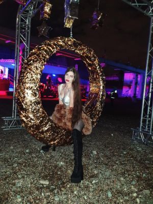 попробуйте невероятный секс с хохлушкой (Карина, от 10000 руб. в час)