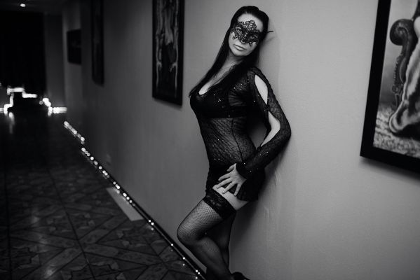 Кира, индивидуалка