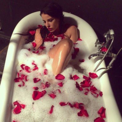 Алла, ню-фото