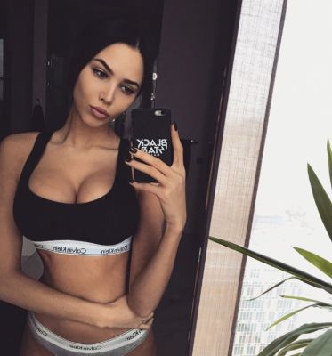 инди Александра