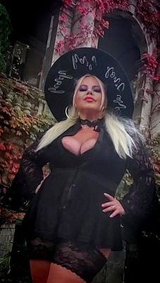 Заказать девушку от 7000 руб. в час (Селена Влади , 39 лет)