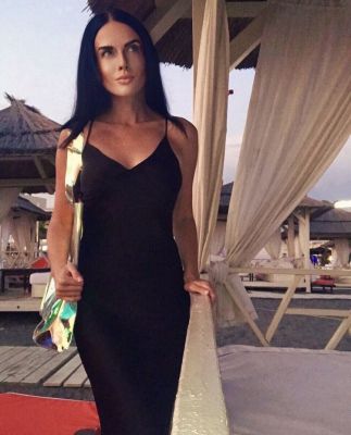 Лика, 32 лет — минет в машине