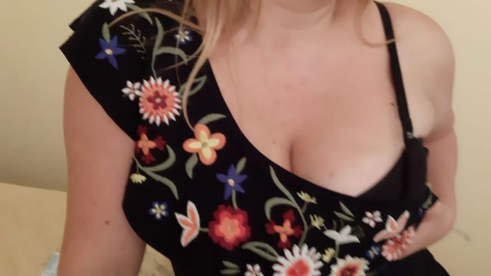 Оксана Адлер Центр — рабыня в Сочи