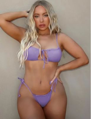 купить проститутку в Сочи (Аня, тел. 8 938 437-72-56)